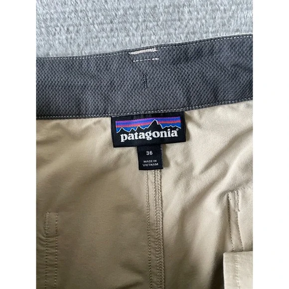 Patagonia Quandry Shorts Mens 36 Khaki 10" Inseam Hiking Lightweight Casual - Picture 6 of 10
